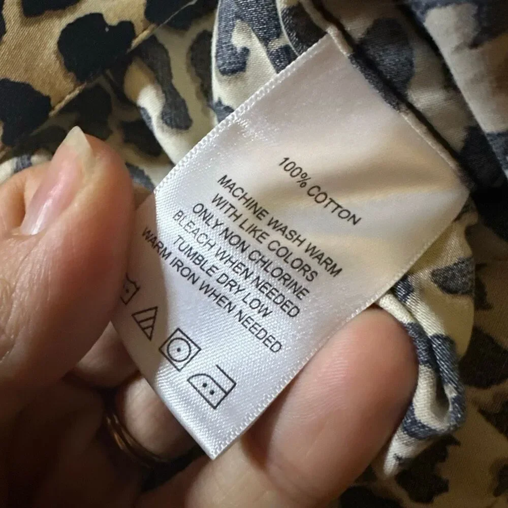 Foxcroft leopard blouse wrinkle free 16